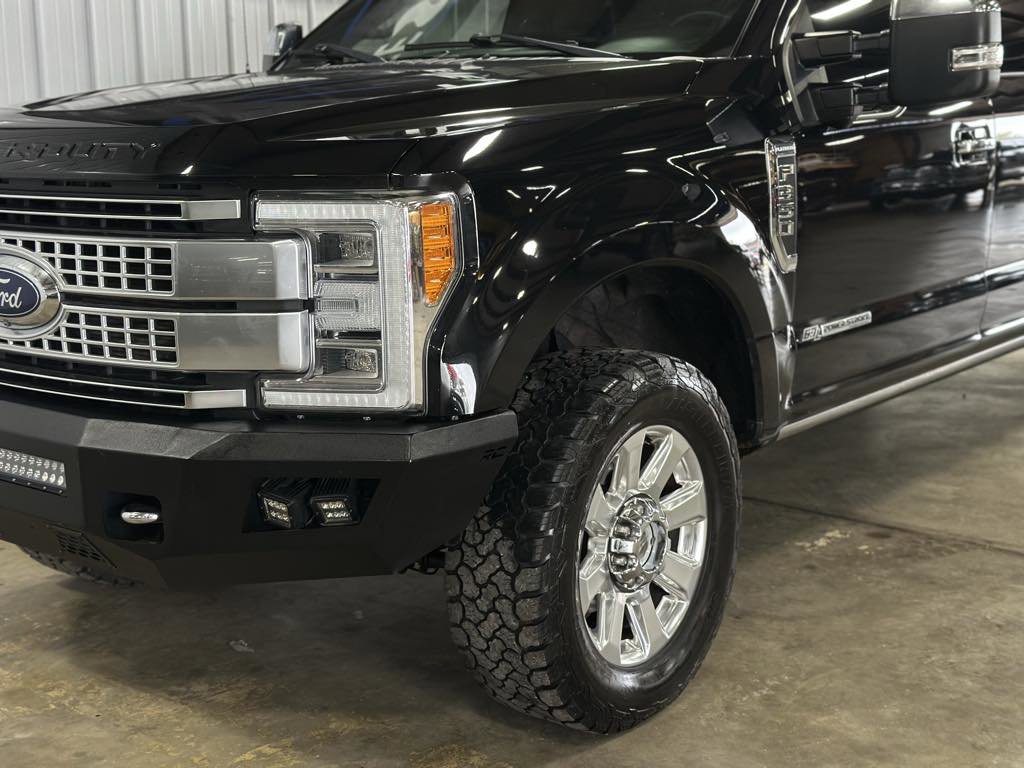 Used 2019 Ford F350 Platinum w/ Platinum Ultimate Package image 11