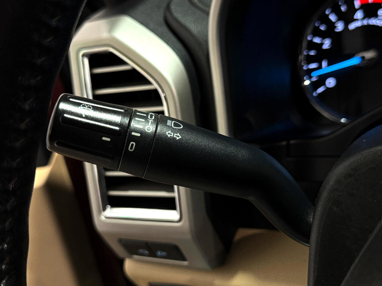 Used 2017 Ford F250 Lariat w/ Lariat Ultimate Package image 21