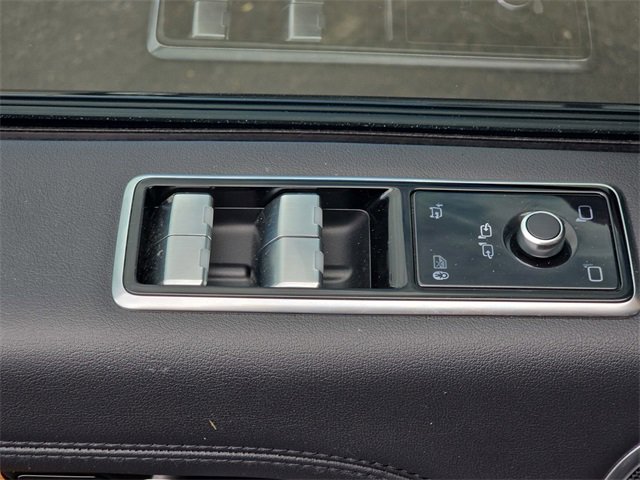 Used 2019 Land Rover Range Rover HSE image 30