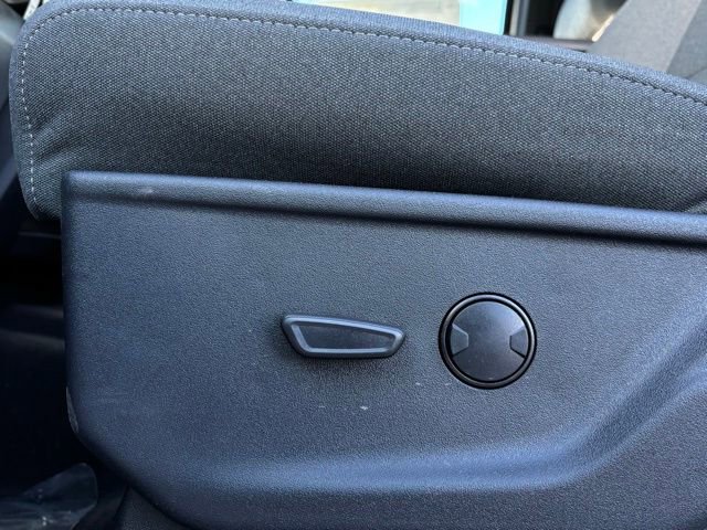 New 2026 Ford F250 XLT w/ FX4 Off-Road Package image 11