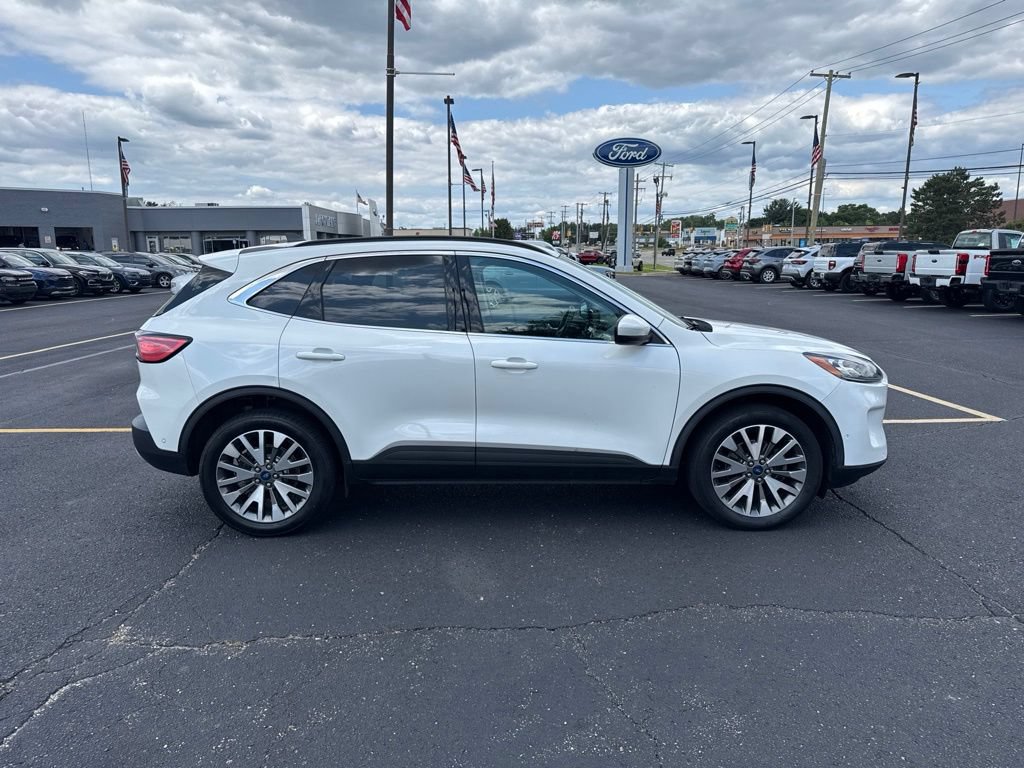 Used 2021 Ford Escape Titanium AWD/4WD image 4