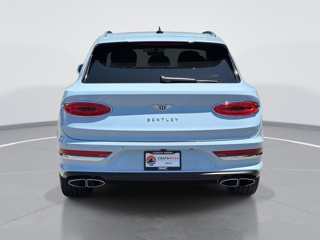 Used 2023 Bentley Bentayga Plug-In Hybrid AWD/4WD image 4