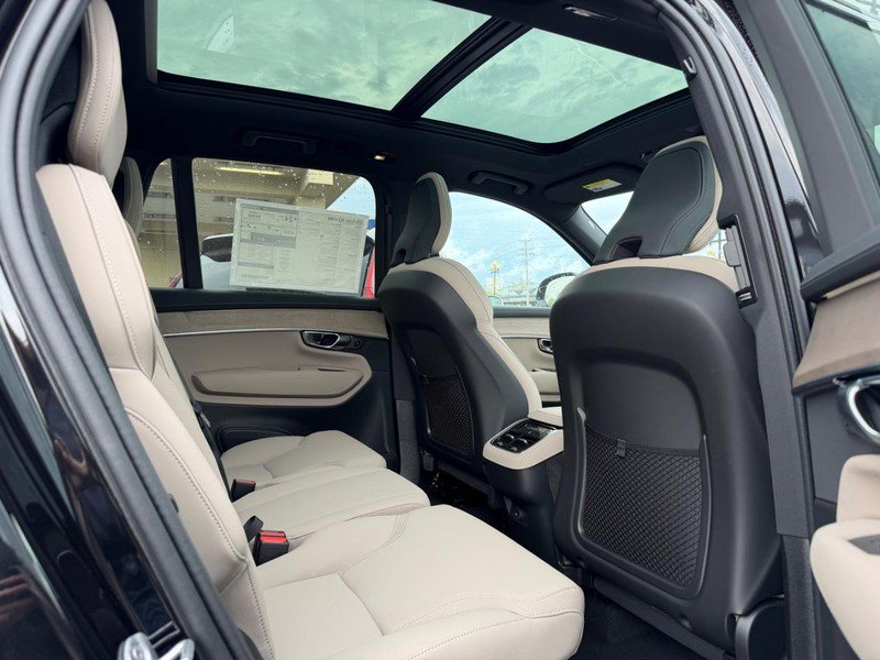 New 2026 Volvo XC90 B5 Core AWD/4WD image 4