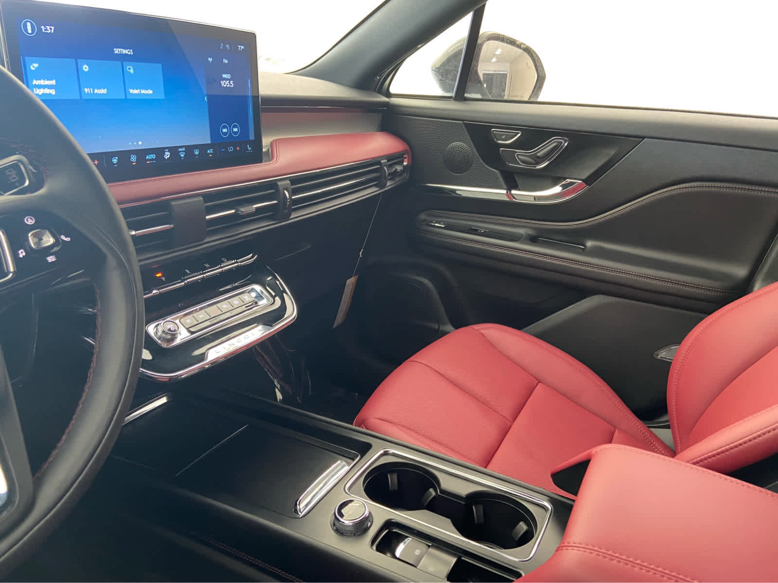 Used 2025 Lincoln Corsair Reserve w/ Jet Appearance Package image 41