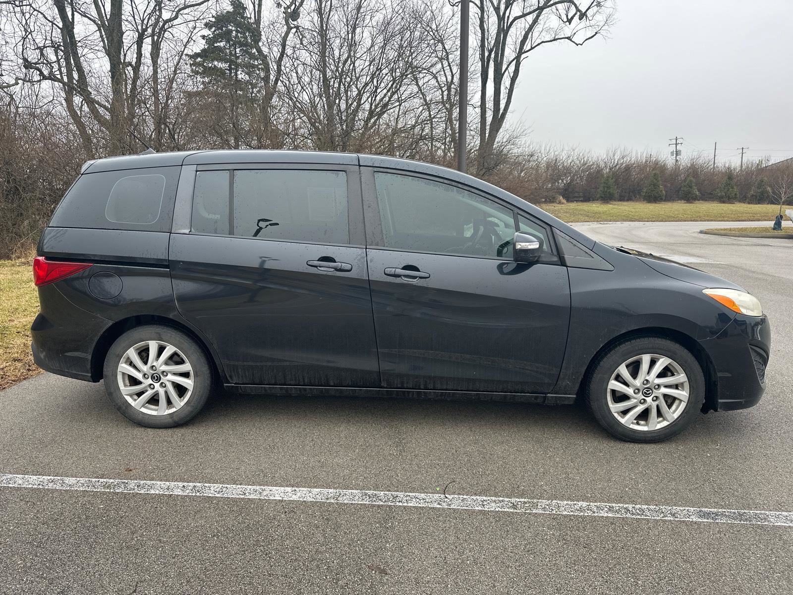 Used 2013 MAZDA MAZDA5 Sport image 10