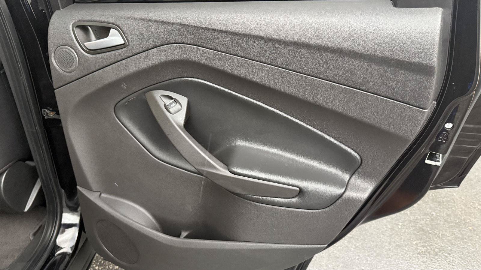 Used 2019 Ford Escape Titanium FWD image 25