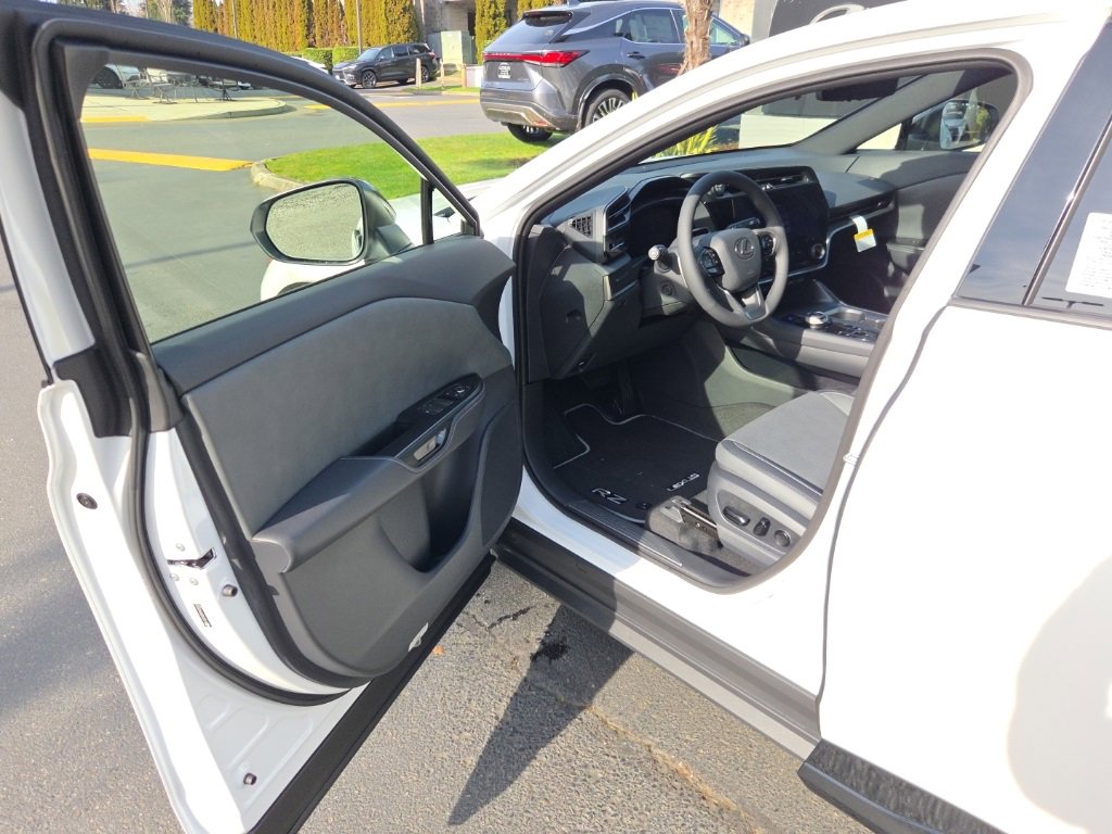 New 2026 Lexus RZ 450e AWD image 10