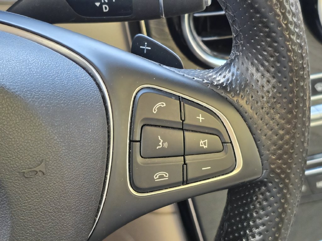 Used 2019 Mercedes-Benz GLC 350e 4MATIC image 32