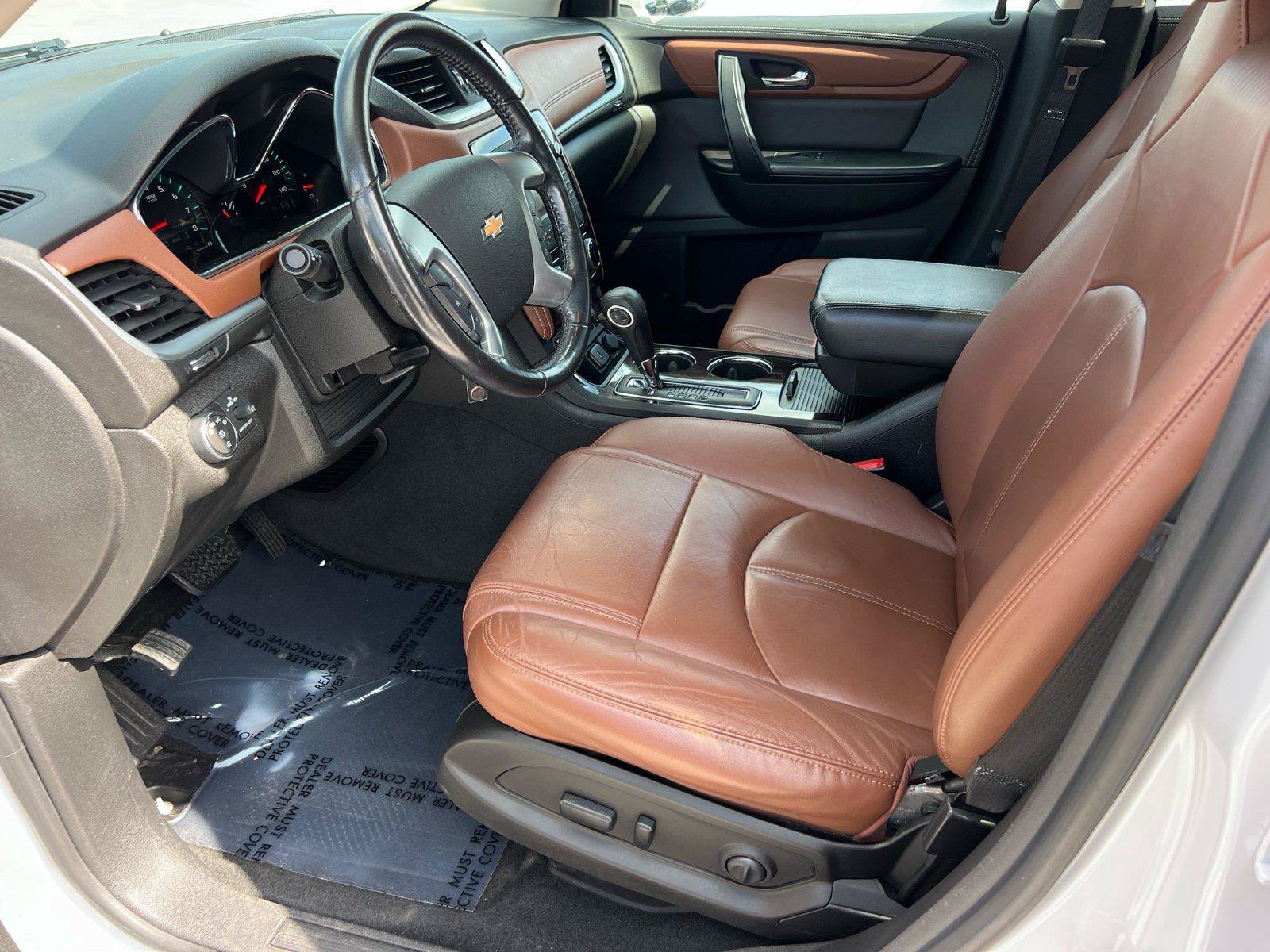 Used 2016 Chevrolet Traverse LT FWD image 9