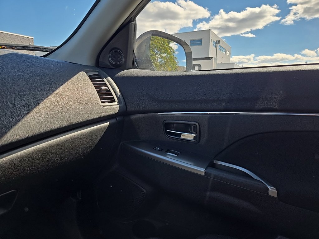 Used 2019 Mitsubishi Outlander Sport ES AWD/4WD image 24