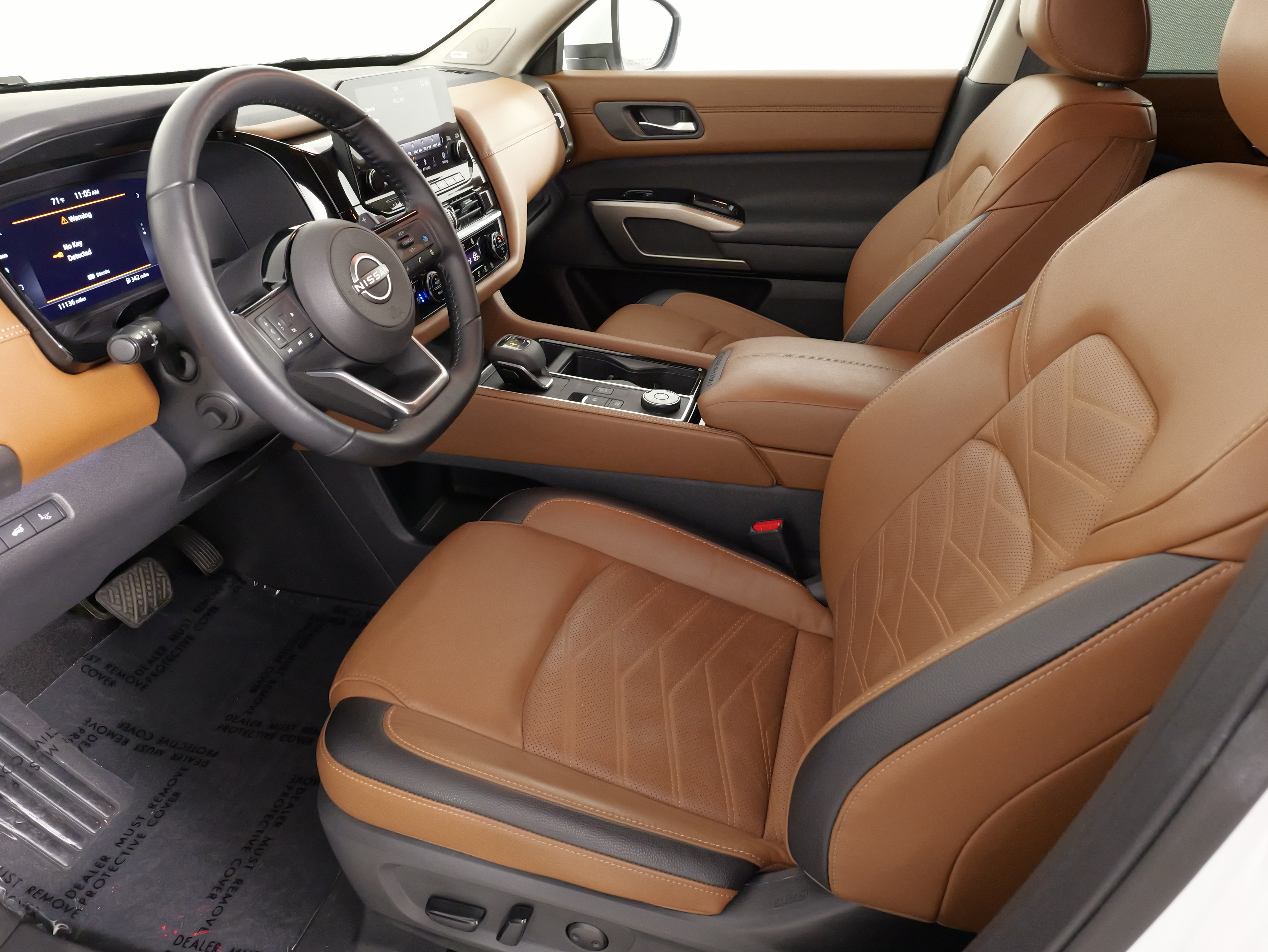 Used 2025 Nissan Pathfinder Platinum AWD/4WD image 31