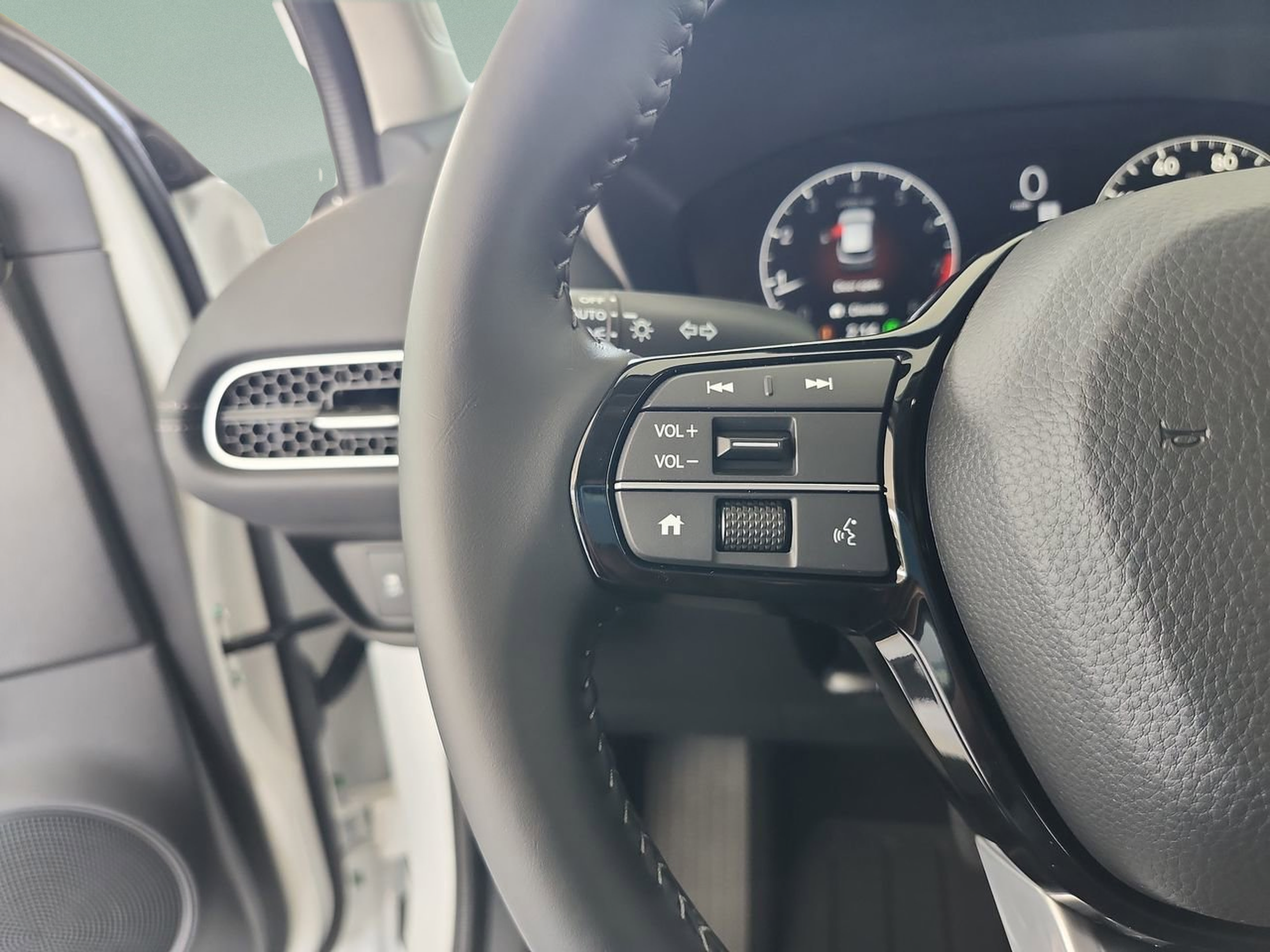 New 2027 Honda HR-V EX-L image 13
