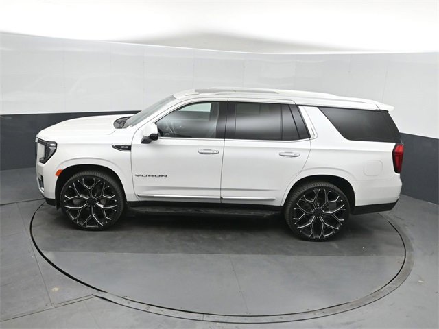Used 2022 GMC Yukon SLT w/ SLT Luxury Package image 35