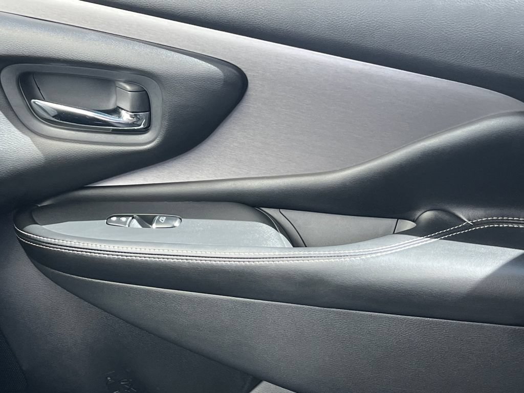 Certified 2023 Nissan Murano SL w/ Cargo Package FWD image 25