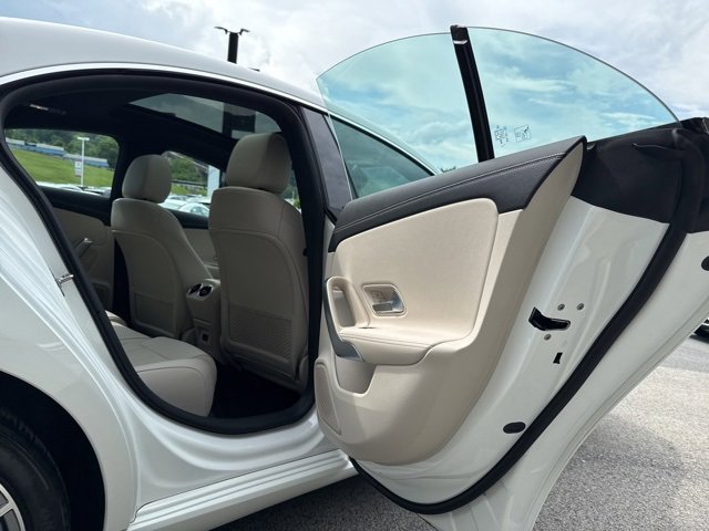 Used 2025 Mercedes-Benz CLA 250 4MATIC image 23