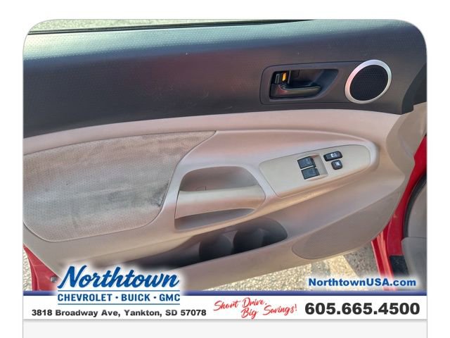 Used 2005 Toyota Tacoma PreRunner image 11