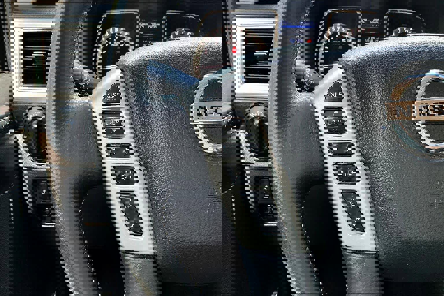 Used 2019 Nissan Titan PRO-4X w/ Pro-4x Convenience Package image 22