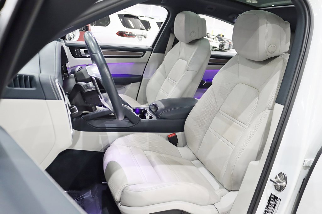 Used 2023 Porsche Cayenne Platinum Edition image 27