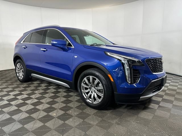 Used 2021 Cadillac XT4 Premium Luxury image 2