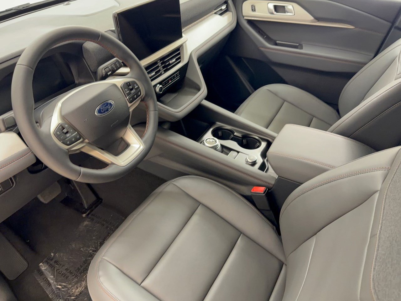 New 2027 Ford Explorer Active w/ Active Comfort Package RWD image 4