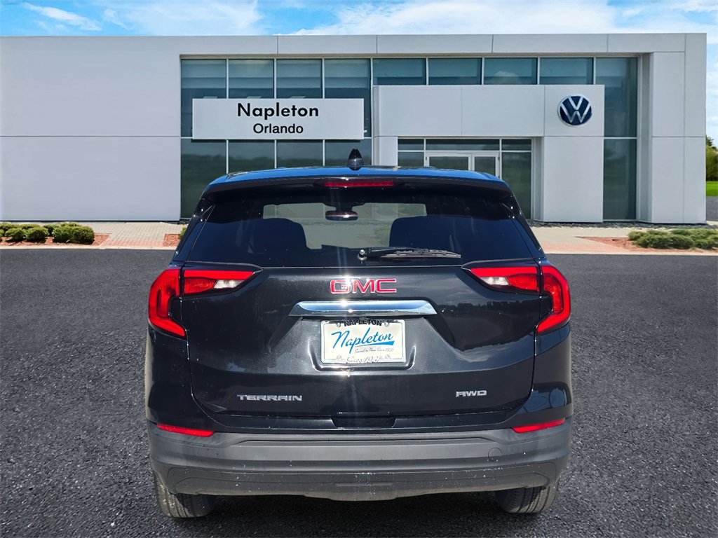 Used 2020 GMC Terrain SLE image 39