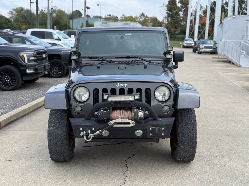 Used 2014 Jeep Wrangler Unlimited Sahara w/ Connectivity Group AWD/4WD image 3