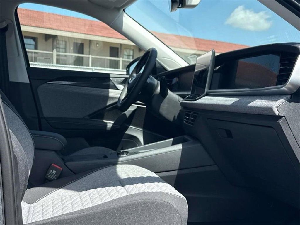 New 2025 Volkswagen Tiguan S image 13