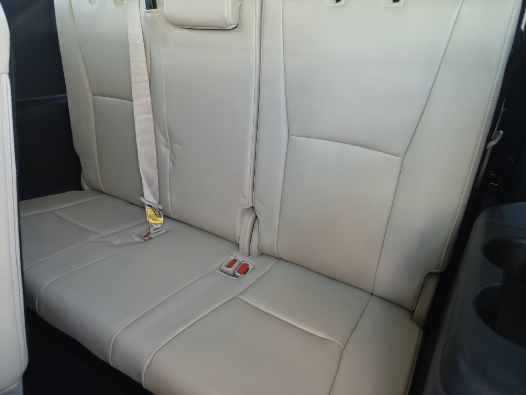 Used 2021 Toyota Highlander Limited FWD image 15