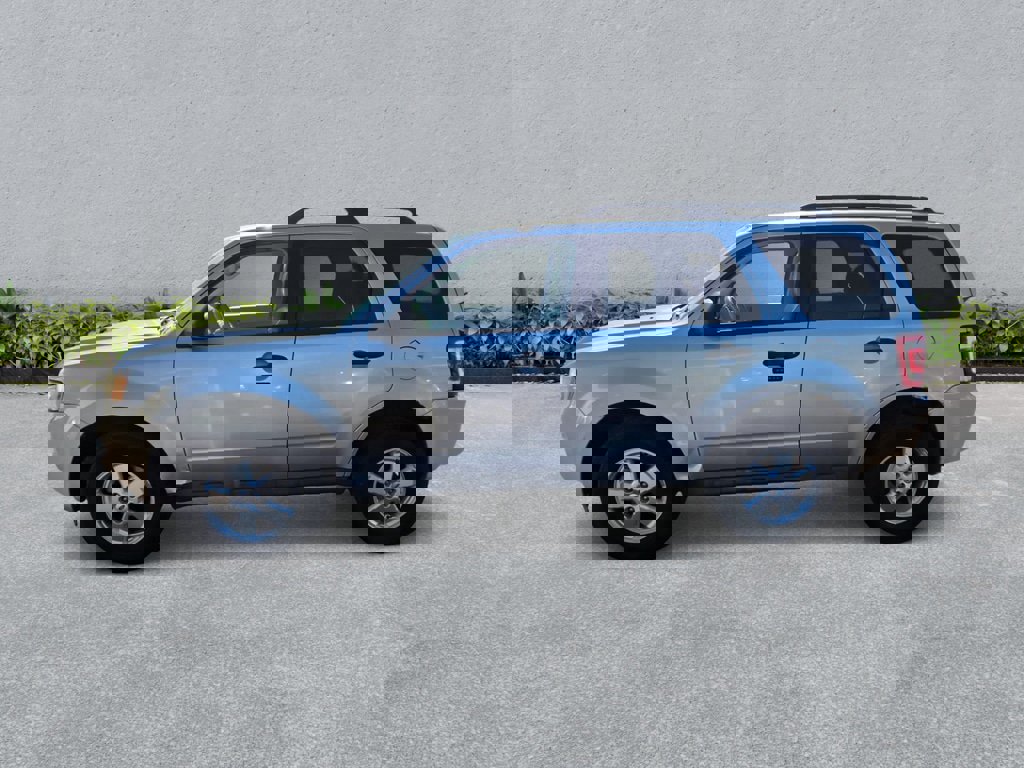 Used 2010 Ford Escape XLT image 9