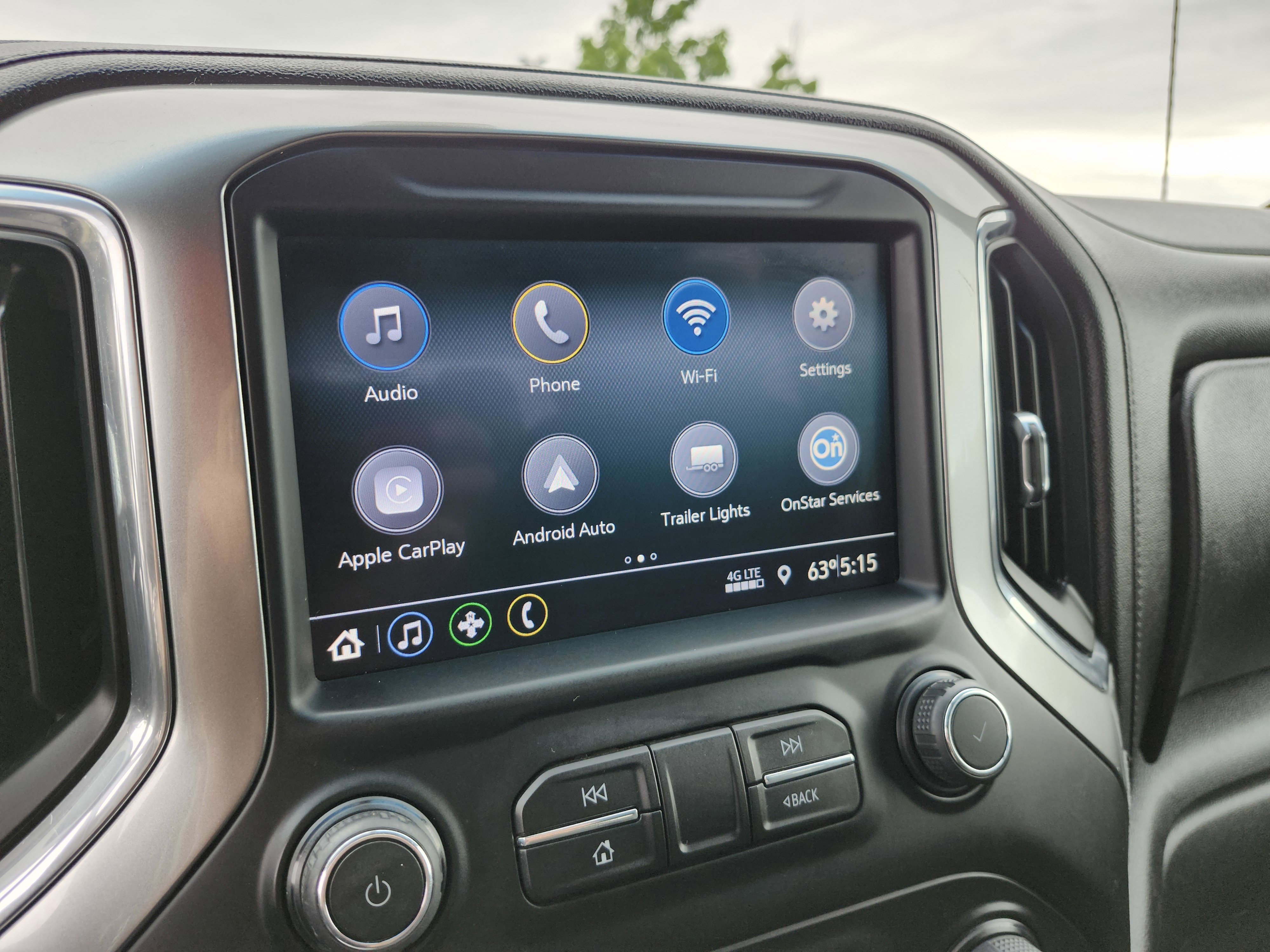 Used 2020 Chevrolet Silverado 1500 LT w/ Remote Start Package AWD/4WD image 4