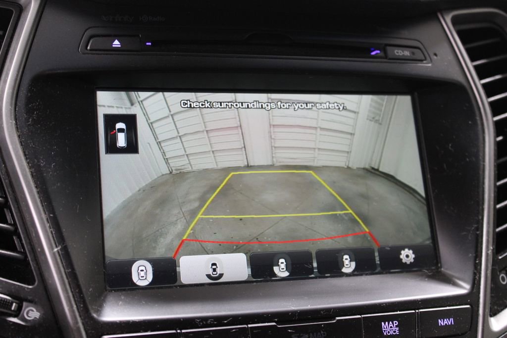 Used 2017 Hyundai Santa Fe Limited image 31
