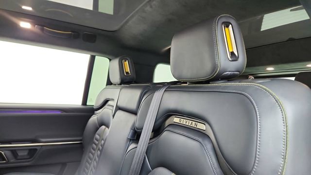 Used 2024 Rivian R1S Adventure image 34