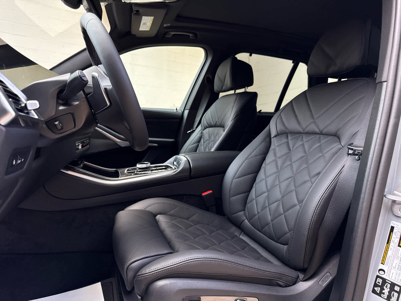 New 2026 BMW X5 M60i w/ Executive Package image 15
