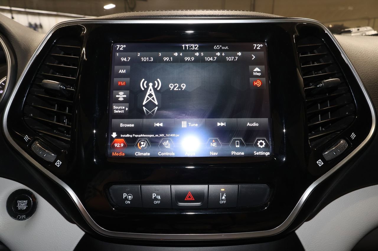 Used 2021 Jeep Cherokee Limited w/ Elite Package AWD/4WD image 12
