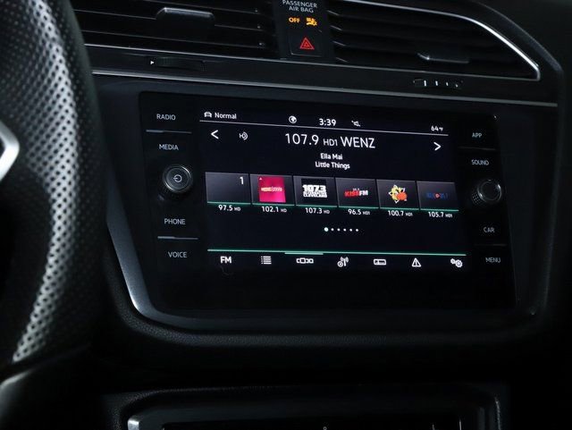 Used 2024 Volkswagen Tiguan SE R-Line image 26