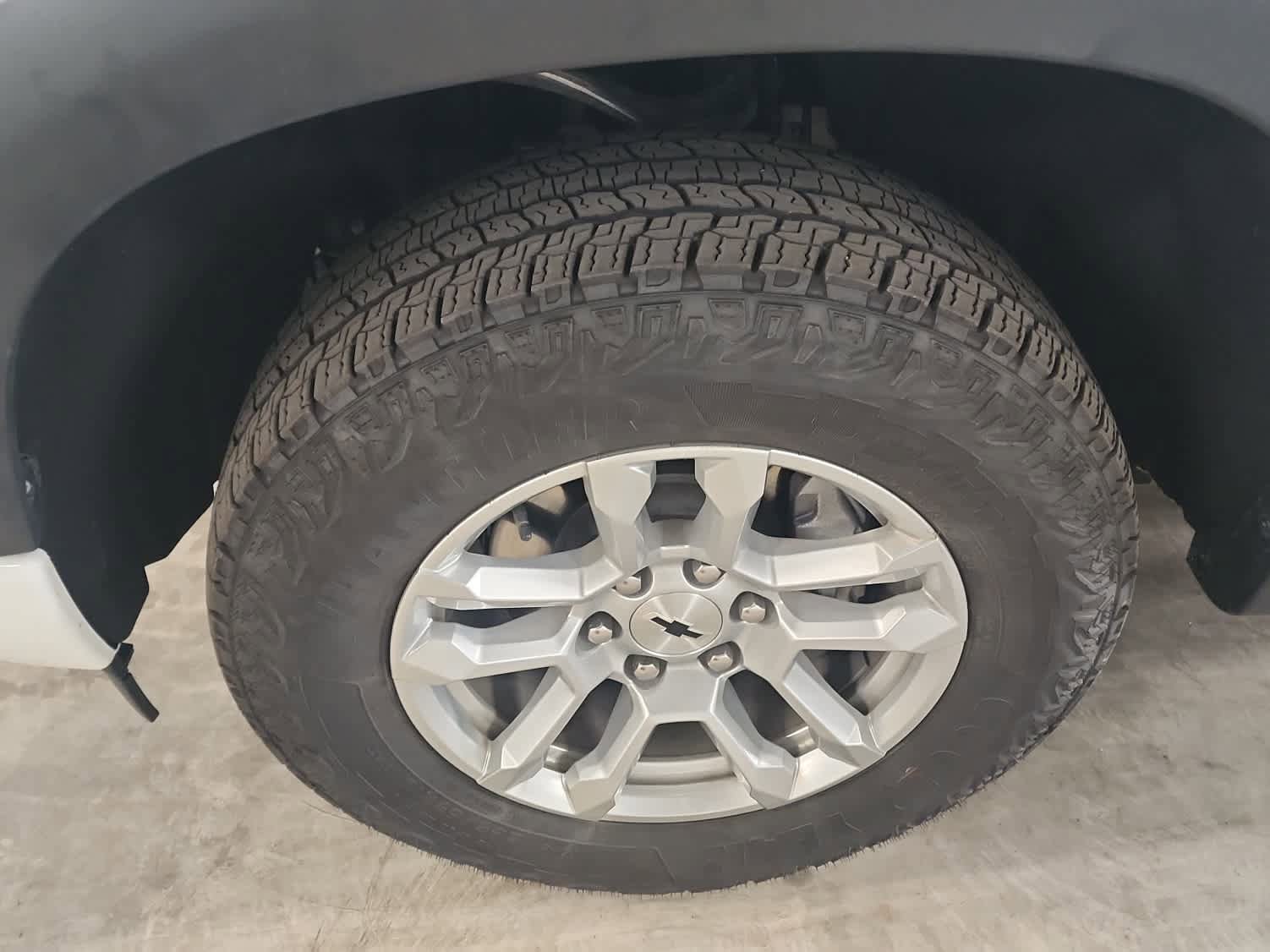 Used 2025 Chevrolet Silverado 1500 RST AWD/4WD image 10