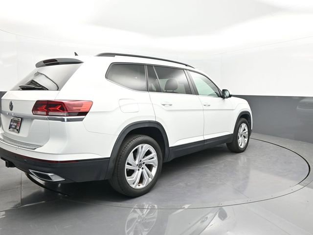 Used 2021 Volkswagen Atlas SE w/ Towing Package FWD image 25