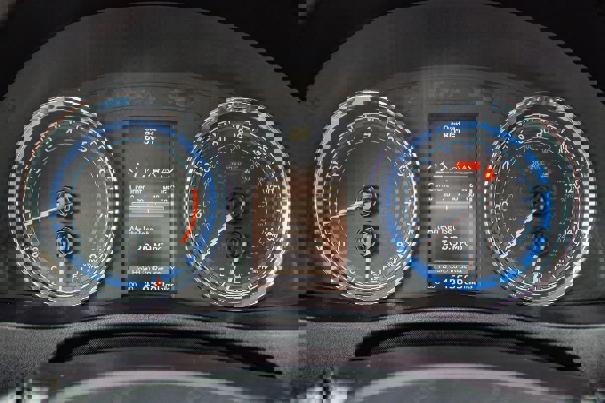 Used 2018 Toyota Corolla SE image 23