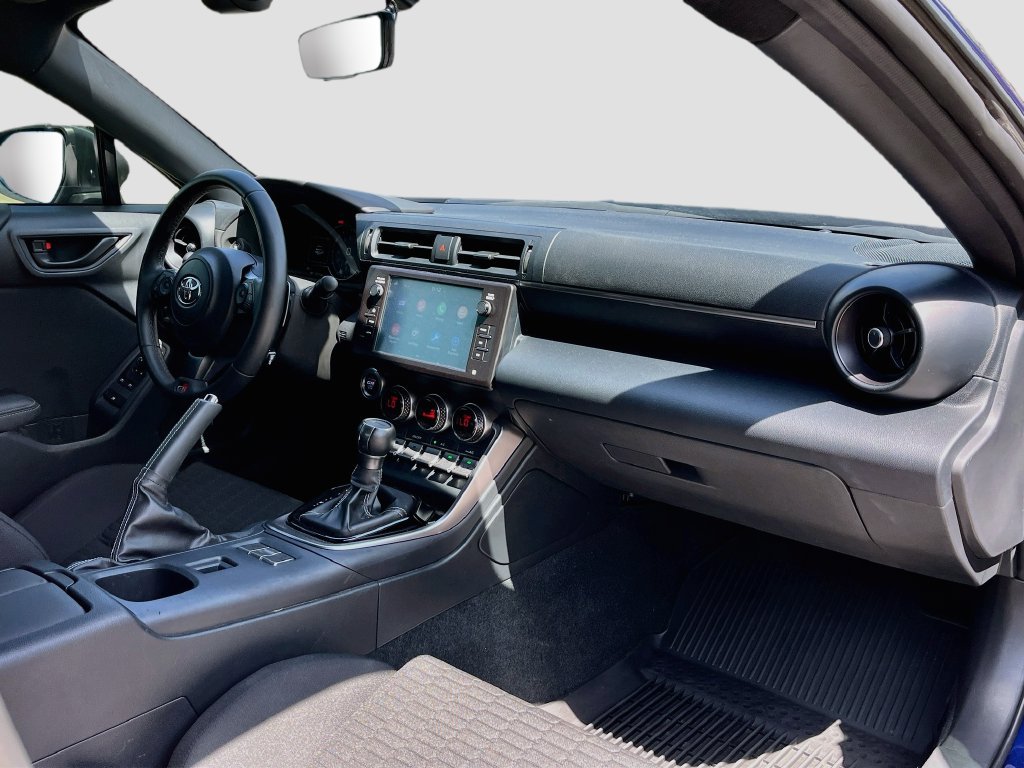Used 2025 Toyota GR86 w/ ALL Weather Mat Package (TMS) RWD image 26