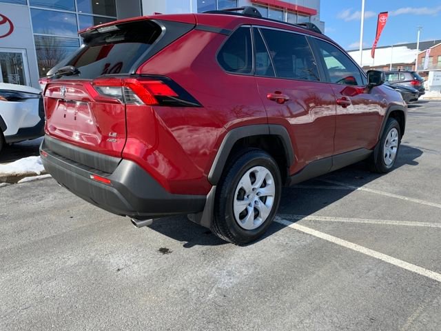Used 2019 Toyota RAV4 LE w/ Carpet Mat Package video 3