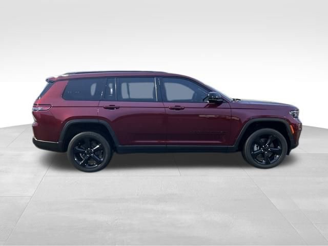Used 2022 Jeep Grand Cherokee L Laredo image 11