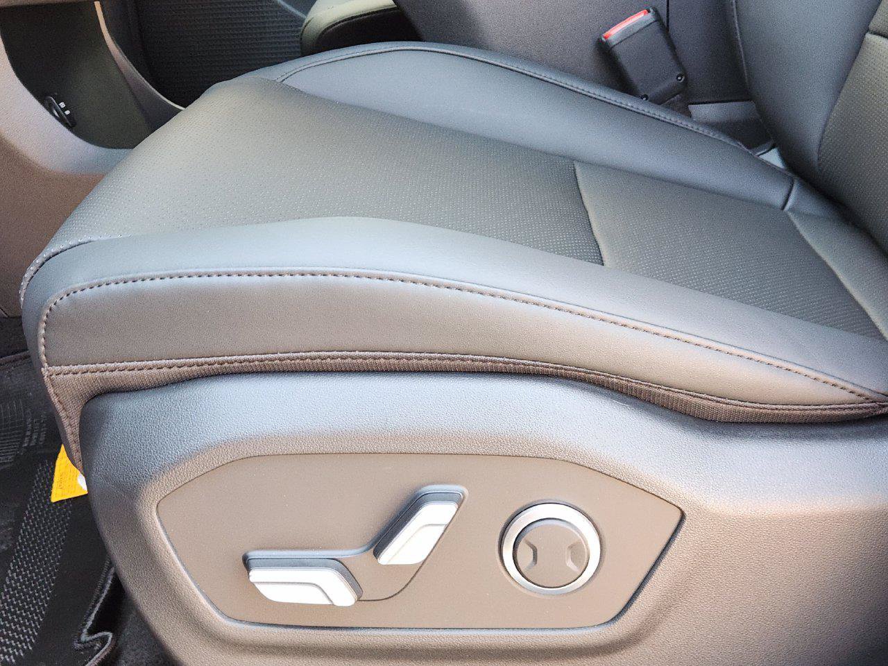 New 2027 Hyundai Santa Fe SEL FWD image 20