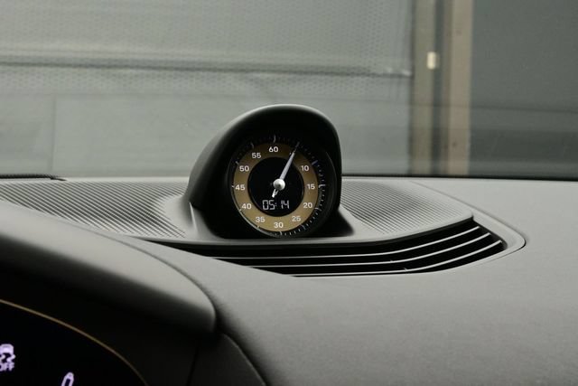 Certified 2025 Porsche Taycan 4S AWD/4WD image 11