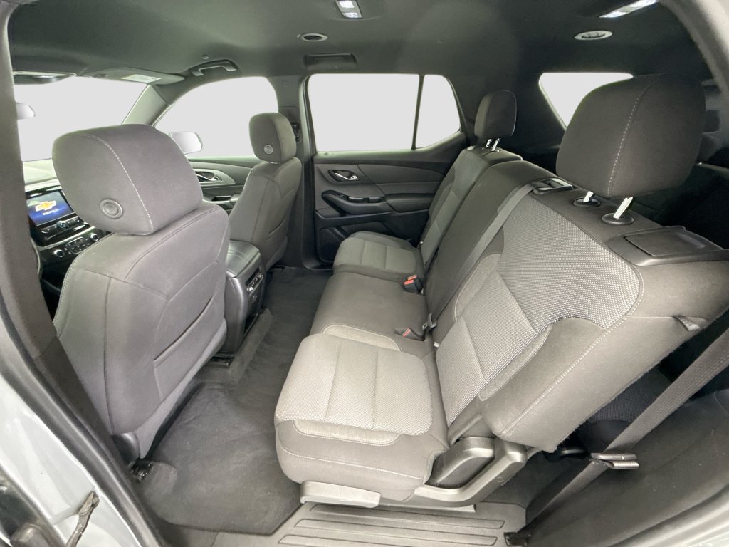 Used 2023 Chevrolet Traverse LT FWD image 19
