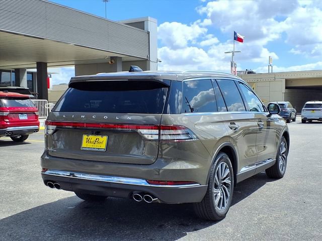 New 2026 Lincoln Aviator 2WD image 2