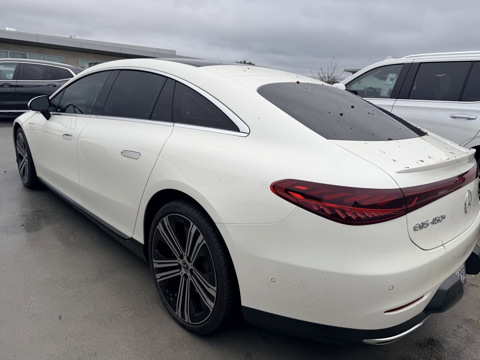 Used 2022 Mercedes-Benz EQS 450+ Sedan image 4