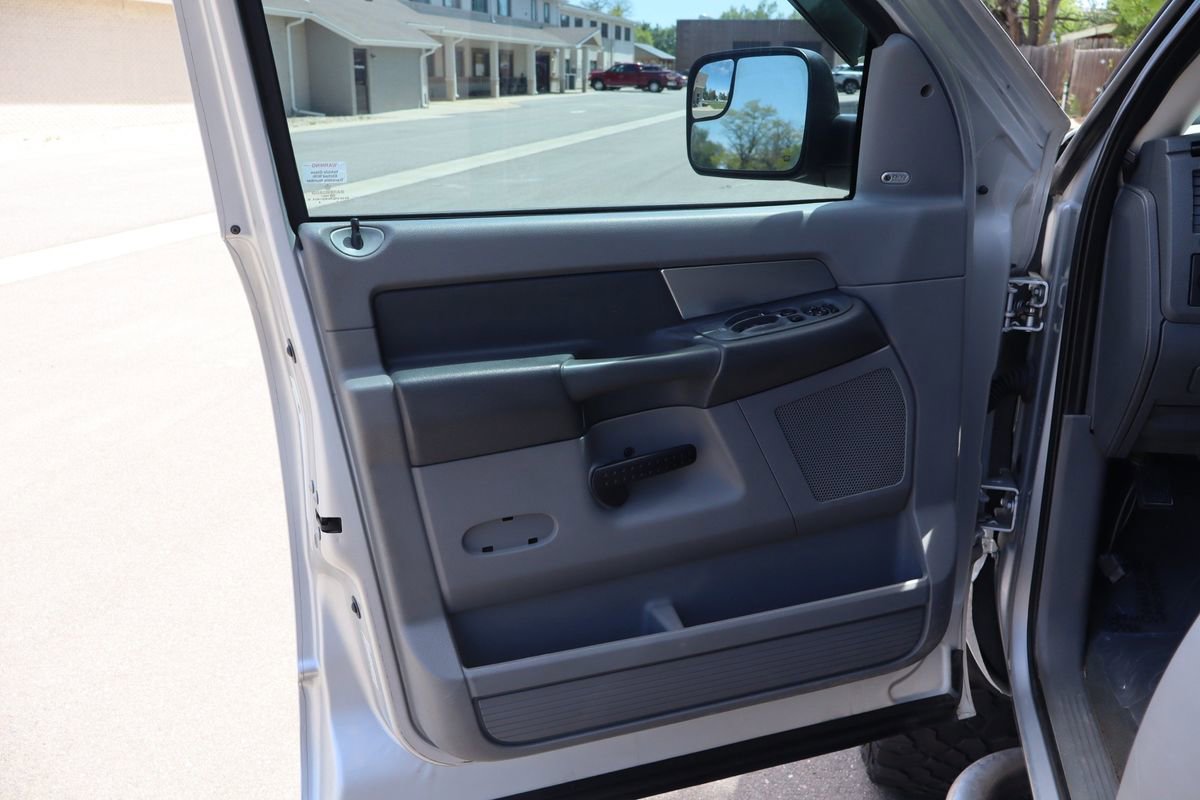 Used 2009 Dodge Ram 2500 Truck SLT w/ Popular Equipment Group AWD/4WD image 23