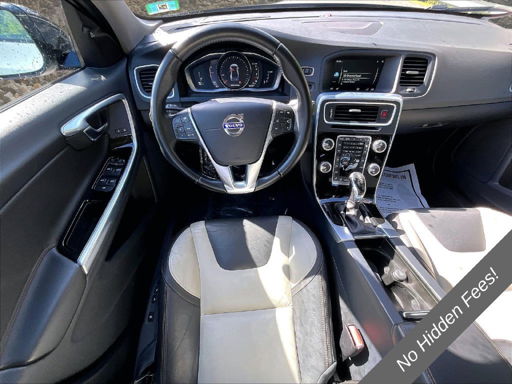 Used 2016 Volvo S60 T5 Cross Country Platinum AWD/4WD image 5
