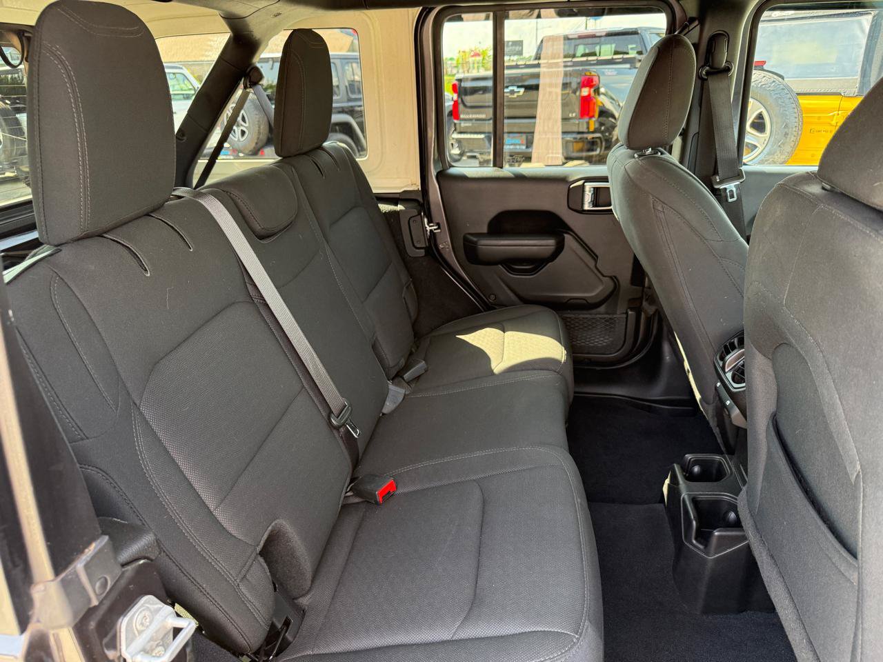 Used 2019 Jeep Wrangler Unlimited Sport S AWD/4WD image 33