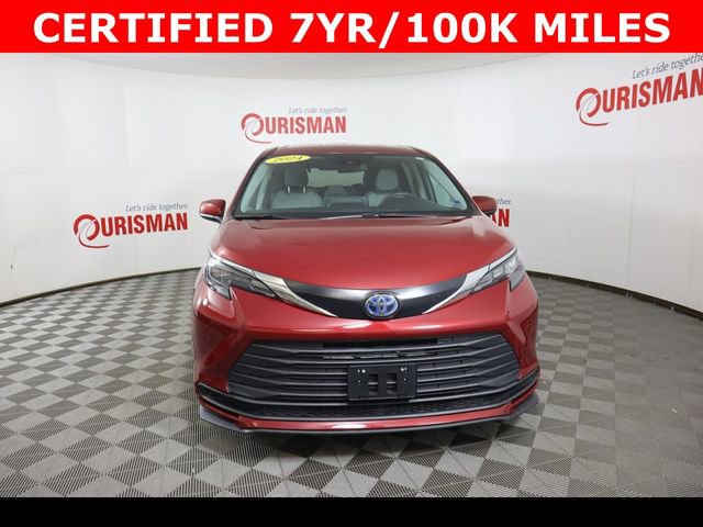 Used 2024 Toyota Sienna LE image 12